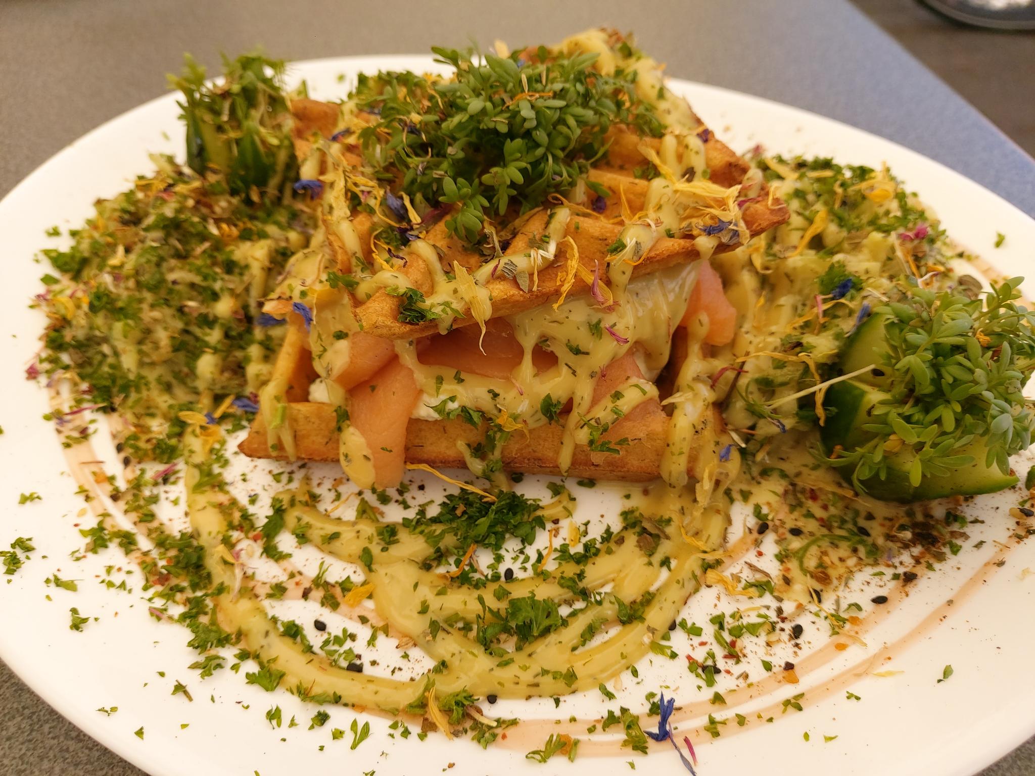 Waffel mit Lachs